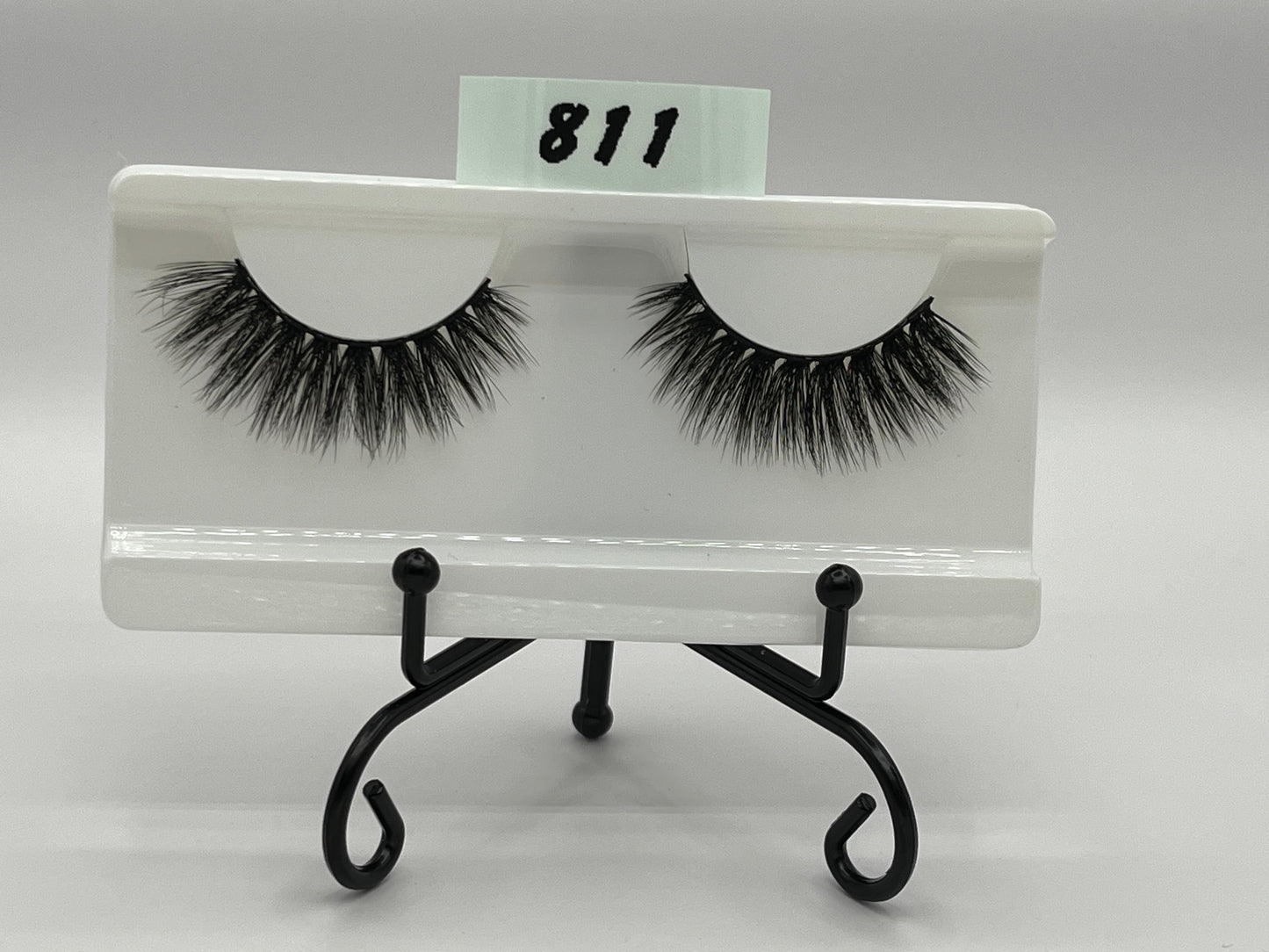811